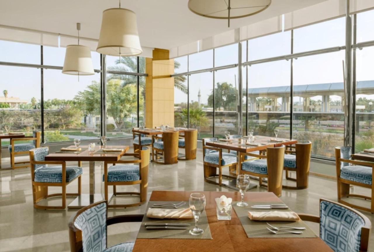 Intercontinental Riyadh By Ihg מראה חיצוני תמונה The restaurant