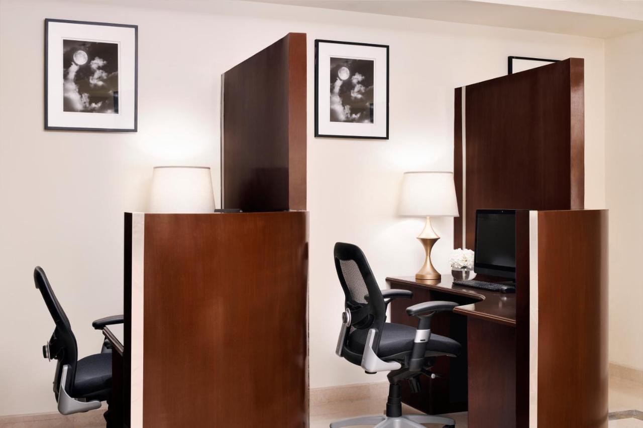 Intercontinental Riyadh By Ihg מראה חיצוני תמונה Business Center