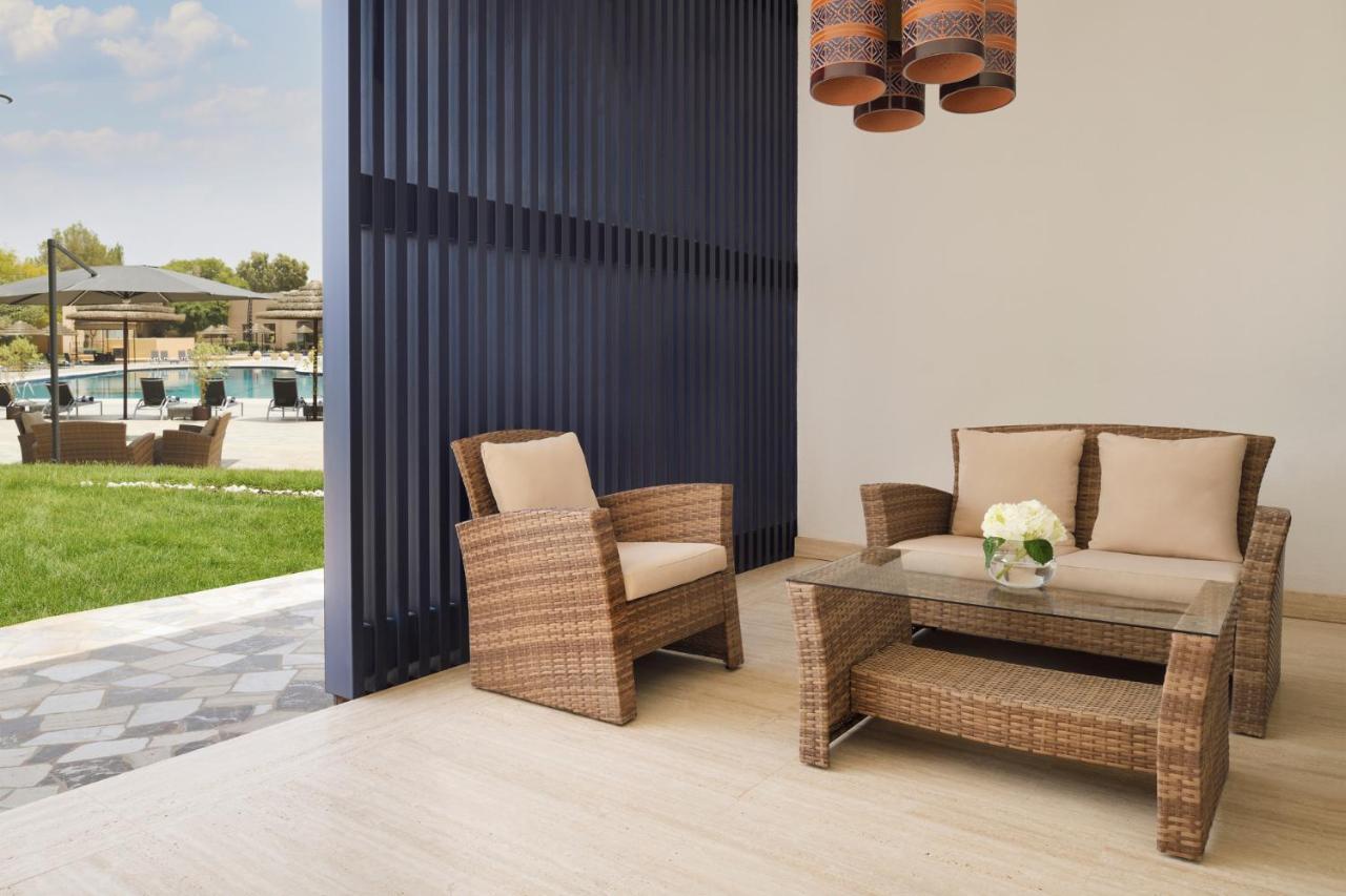 Intercontinental Riyadh By Ihg מראה חיצוני תמונה Outdoor furniture